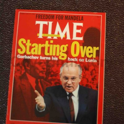 TIME MAGAZINE 19 february 1990 cover Mikhail Gorbachev (Lenin) European edition INTERNATIONAL (vintage complete issue without label!!) – mint